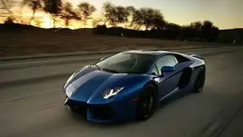 王嘉尔所属企业就深夜与两位女子会面事件发表声明，透露已向警方报警处理